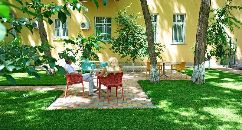 Garden Boutique Hotel Odessa Esterno foto